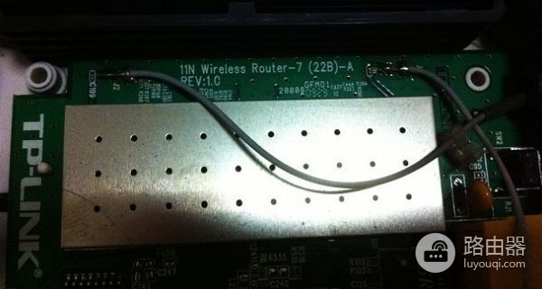 无线路由器外置天线怎么装(无线路由器如何加装外接天线)