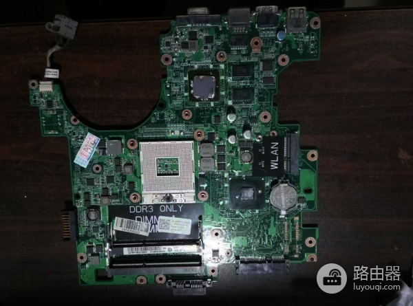 更换笔记本电脑主板(如何更换电脑主板)