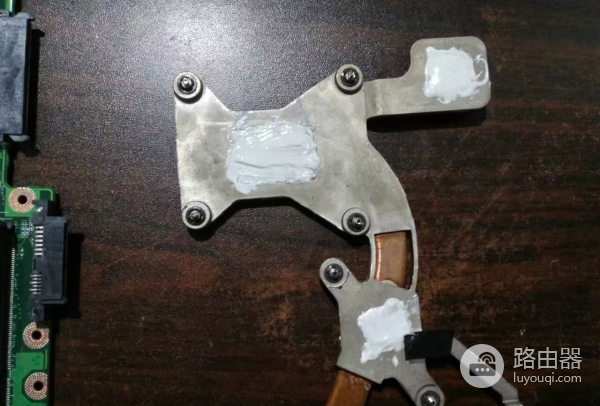 更换笔记本电脑主板(如何更换电脑主板)