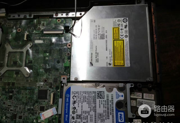 更换笔记本电脑主板(如何更换电脑主板)