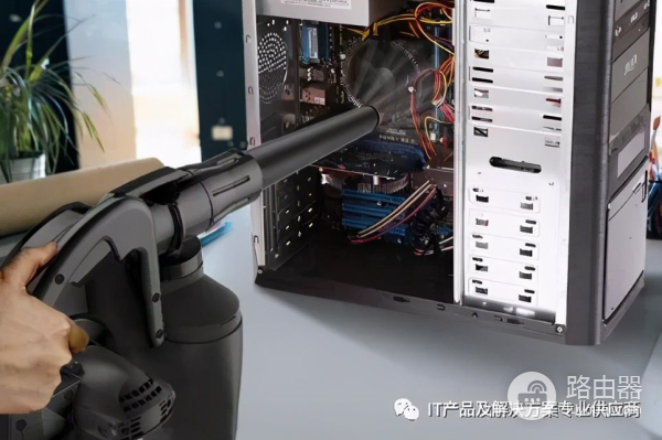 电脑和笔记本除尘的方法(电脑如何除尘)