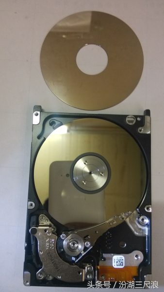 笔记本硬盘拆开内部图解(电脑硬盘如何拆卸)
