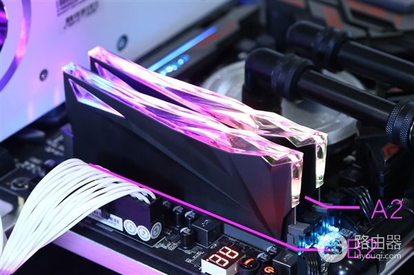 内存条到底应该怎么插(如何安装电脑内存条)