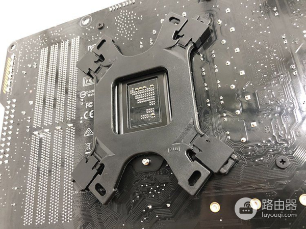 视频电脑组装教程(如何用电脑制作视频)