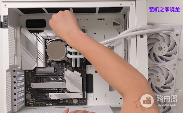 视频电脑组装教程(如何用电脑制作视频)