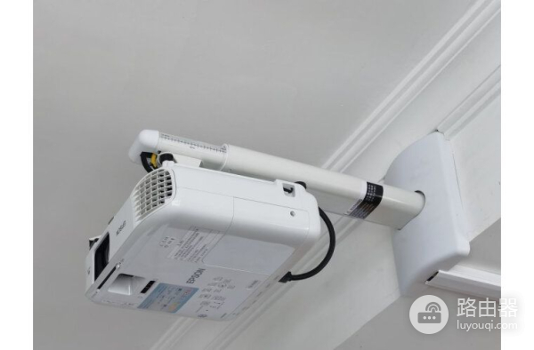 投影仪怎么无线连接电脑和手机(投影机如何和电脑连接)