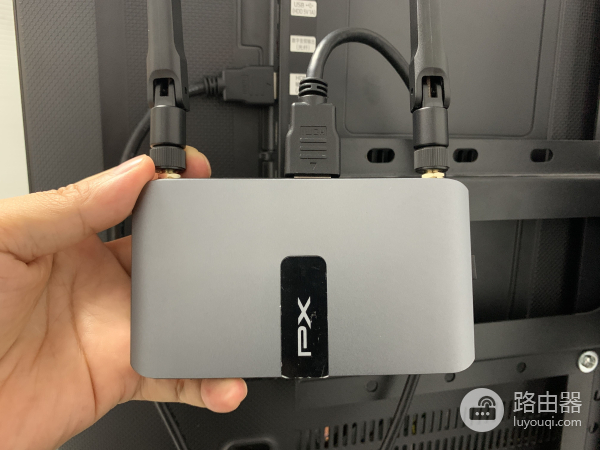 投影仪怎么无线连接电脑和手机(投影机如何和电脑连接)