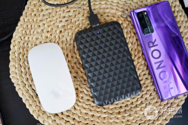 旧硬盘化身移动硬盘(如何将电脑硬盘变成移动硬盘)