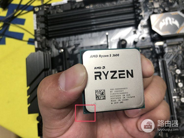 自己如何组装电脑主机(组装电脑如何配置)