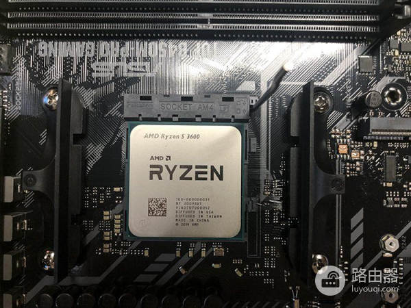 自己如何组装电脑主机(组装电脑如何配置)