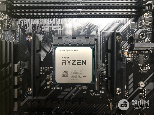 自己如何组装电脑主机(组装电脑如何配置)