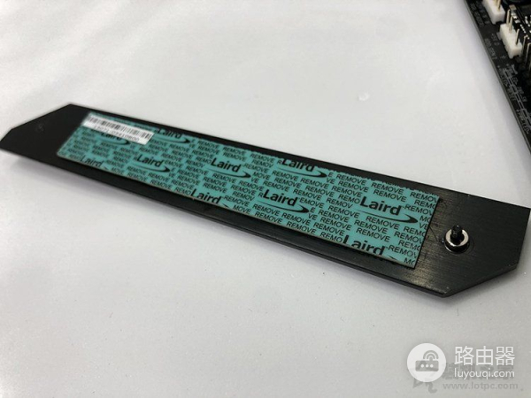 自己如何组装电脑主机(组装电脑如何配置)