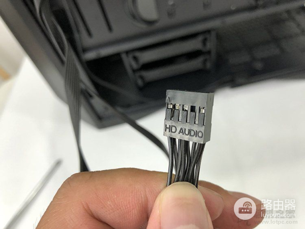 自己如何组装电脑主机(组装电脑如何配置)