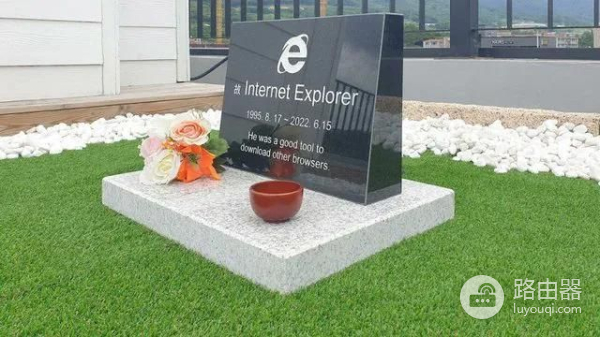 整个电脑桌面的疯狂弹窗(电脑突然疯狂弹窗)