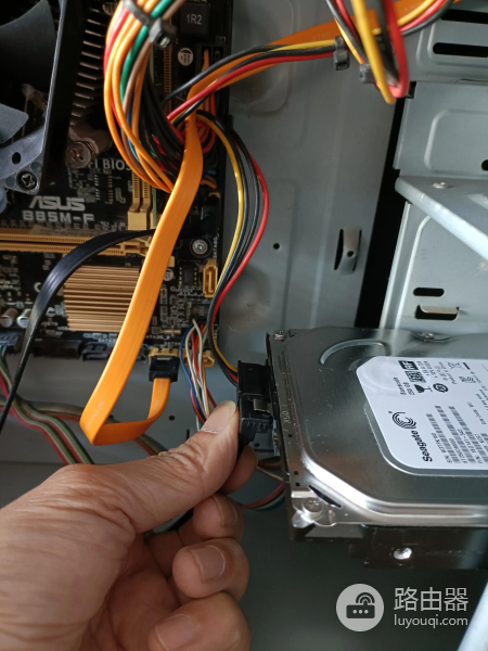 电脑显示但不启动的原因(电脑一直显示未能启动)