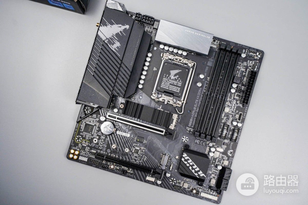 颜值在线,性能可靠。朋友组装的电脑我爱了!附详细装机过程