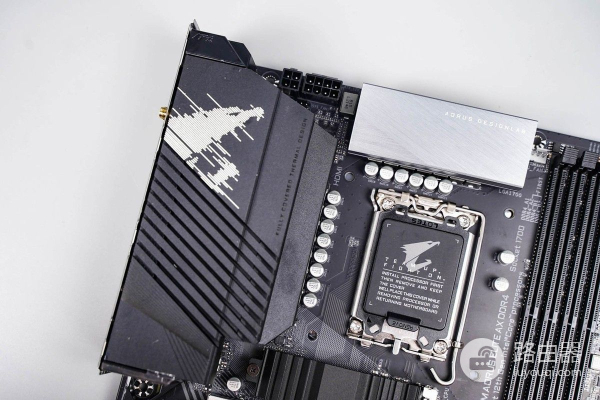 颜值在线,性能可靠。朋友组装的电脑我爱了!附详细装机过程