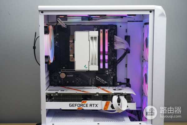 颜值在线,性能可靠。朋友组装的电脑我爱了!附详细装机过程