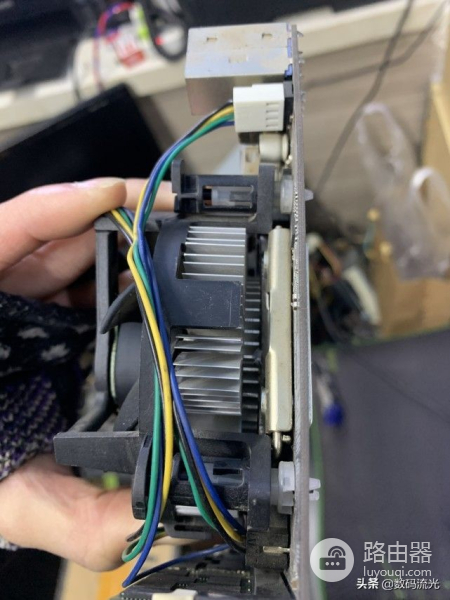 自己动手组装电脑难吗(电脑自己组装简单吗)