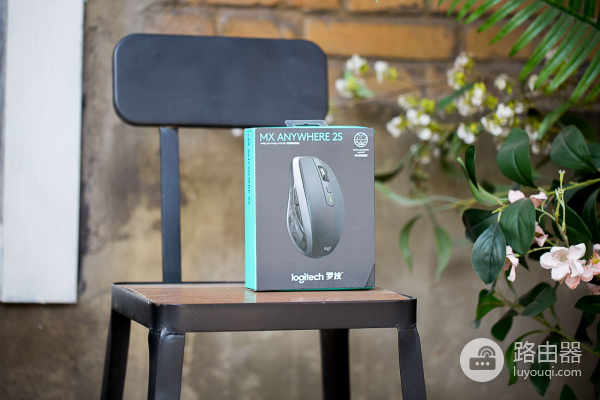 一只鼠标可以控制两台电脑(一个鼠标可以控制两台电脑)