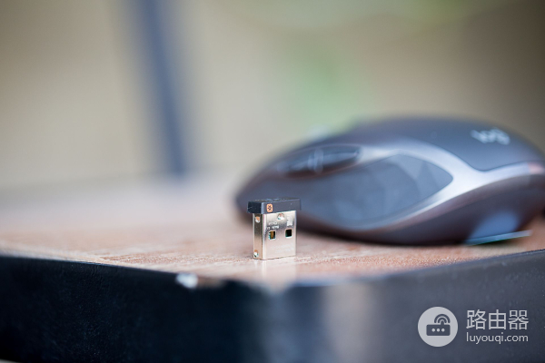 一只鼠标可以控制两台电脑(一个鼠标可以控制两台电脑)