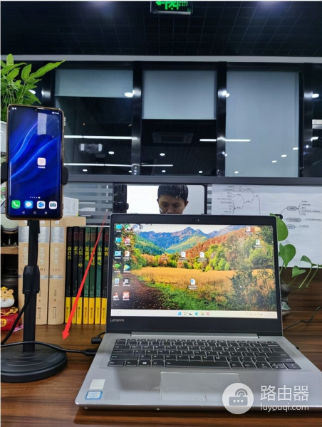 手机如何接入电脑进行直播伴侣直播(电脑直播伴侣怎么连接手机)