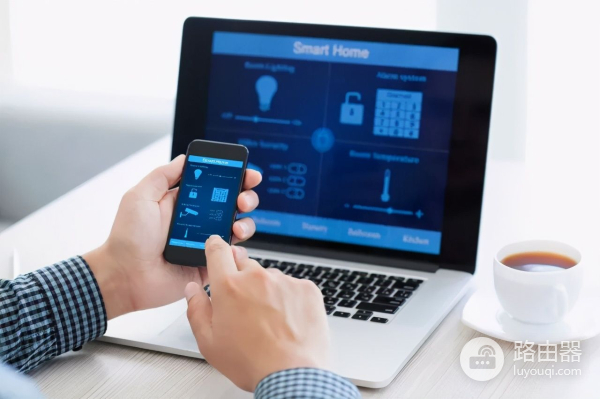 一边用电脑一边刷手机(电脑如何刷手机)