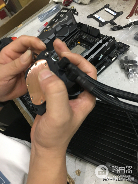 客户网购硬件组装电脑翻了车(客户网购硬件组装电脑翻了车怎么处理)