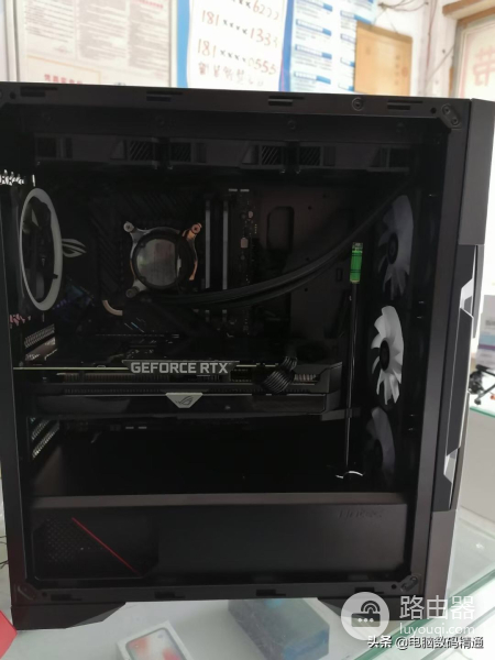 客户网购硬件组装电脑翻了车(客户网购硬件组装电脑翻了车怎么处理)