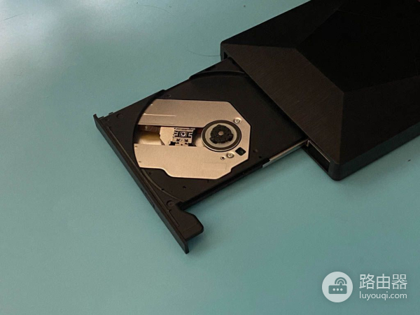 现在电脑没光驱怎么读取CD盘(台式电脑没有光驱怎么读取光盘)