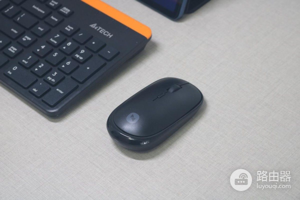 如何让手机/平板秒变电脑(怎么让平板变成手机)