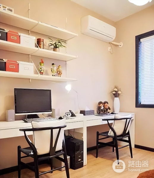 电脑桌选购技巧(如何买电脑桌)