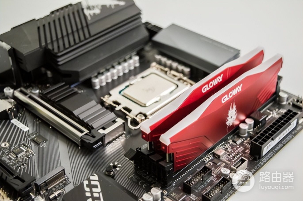 桌面电脑越小越好(电脑桌面特别小)