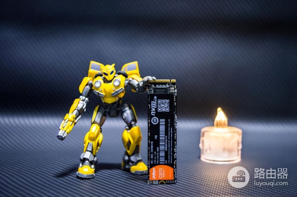 桌面电脑越小越好(电脑桌面特别小)