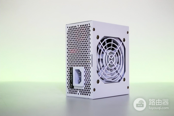 桌面电脑越小越好(电脑桌面特别小)