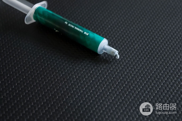 桌面电脑越小越好(电脑桌面特别小)