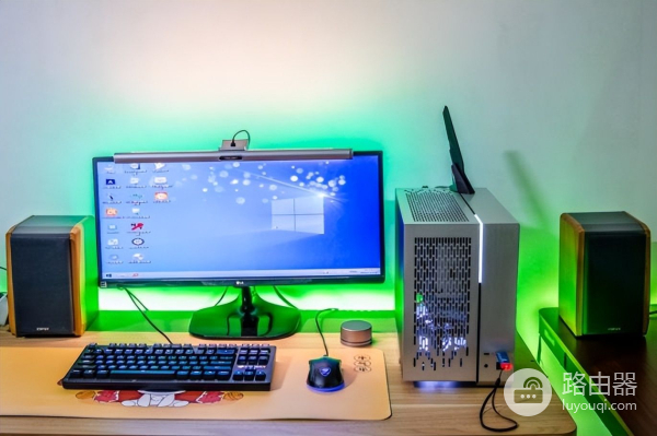 桌面电脑越小越好(电脑桌面特别小)