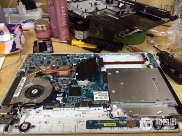 应该如何清理灰尘(如何电脑清理灰尘)