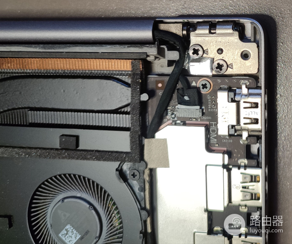 小米笔记本15.6电池鼓包问题如何解(小米笔记本电池鼓包解决方案)