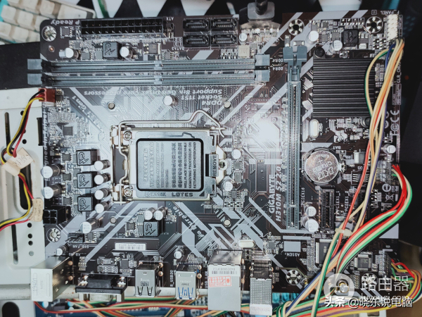 电脑主机跳线怎么接(电脑主机跳线怎么接线图解)