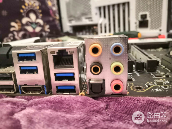 打工仔的电脑坏了自己修(修电脑的把电脑弄坏了)