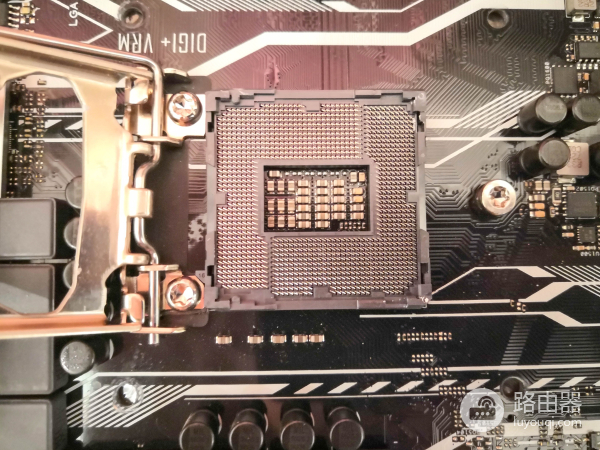 打工仔的电脑坏了自己修(修电脑的把电脑弄坏了)