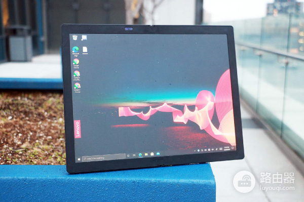 屏幕可折叠的笔记本电脑(能折叠的笔记本电脑)