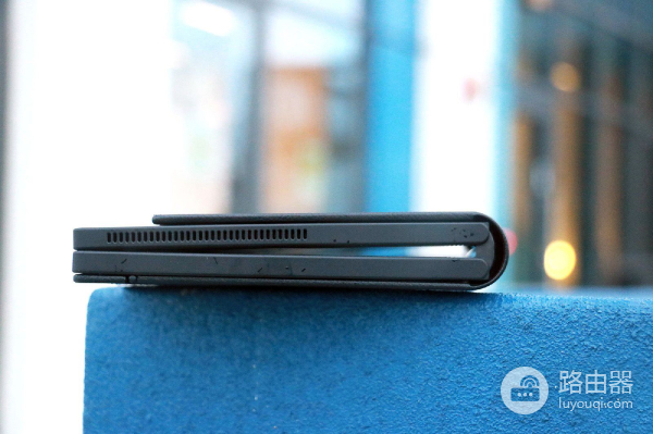 屏幕可折叠的笔记本电脑(能折叠的笔记本电脑)