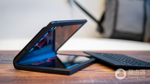 屏幕可折叠的笔记本电脑(能折叠的笔记本电脑)