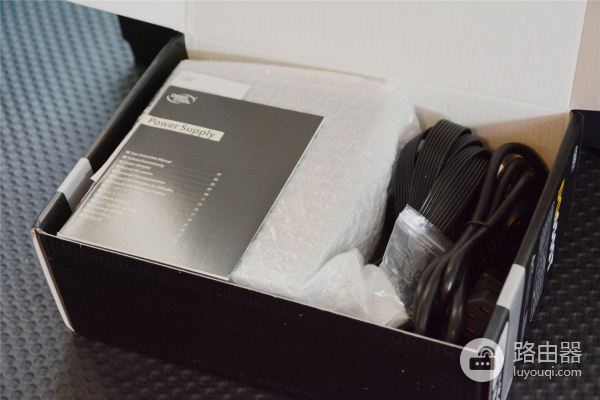 用淘汰硬件给弟弟装个游戏电脑,这配置玩几年,附装机过程