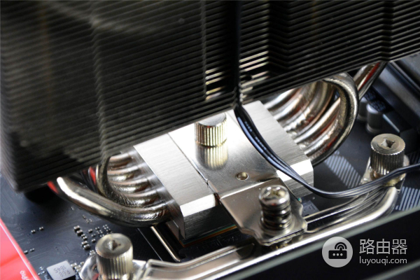 用淘汰硬件给弟弟装个游戏电脑,这配置玩几年,附装机过程