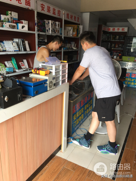 拆开电脑一看(拆电脑的视频)