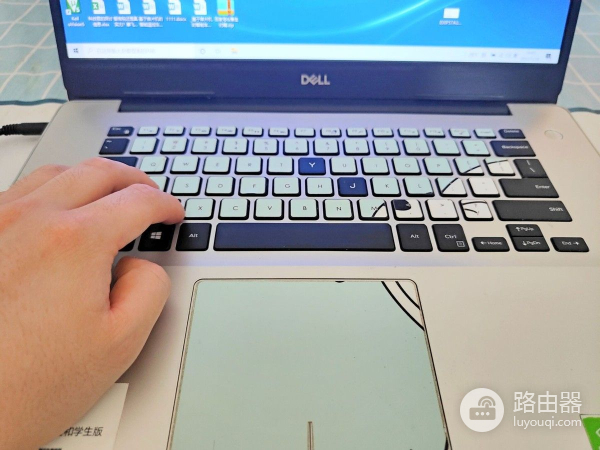 电脑支架怎么选(站立式电脑支架应该怎么选)