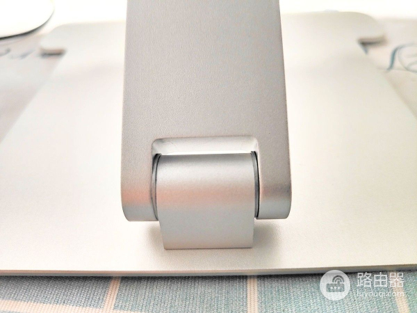 电脑支架怎么选(站立式电脑支架应该怎么选)